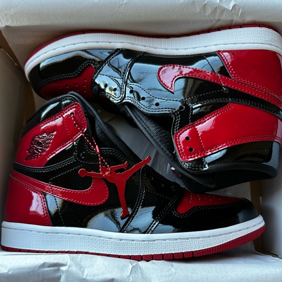 Air Jordan 1 Retro High OG 'Patent Bred' - Picture 2 of 3